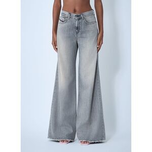 Diesel Women 1978 D-Akemi Jeans